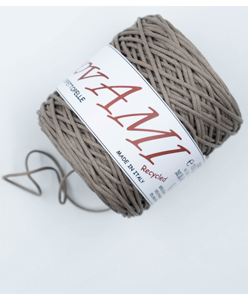 Cotone 85% Poliestere 10% Altrefibre 5%