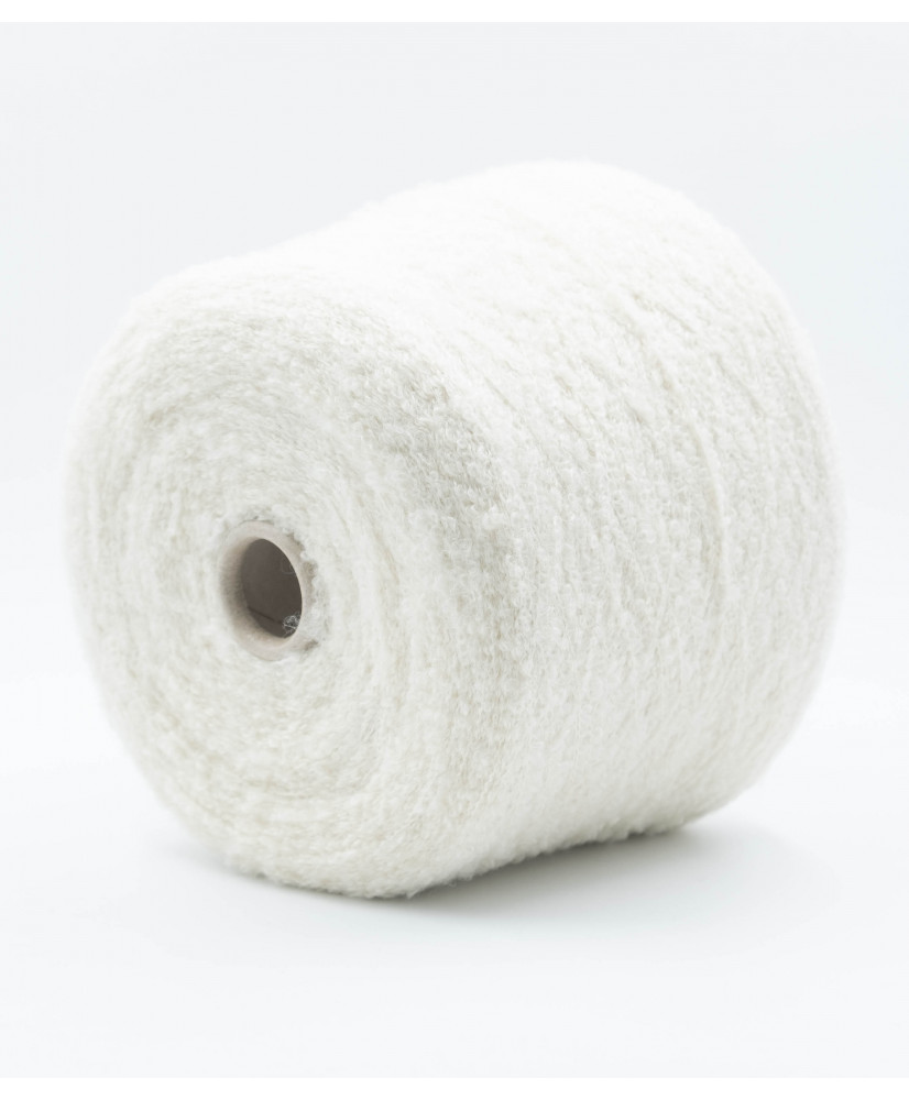 Alpaca 32% Wool 24% Silk 22% Polyamide 22%