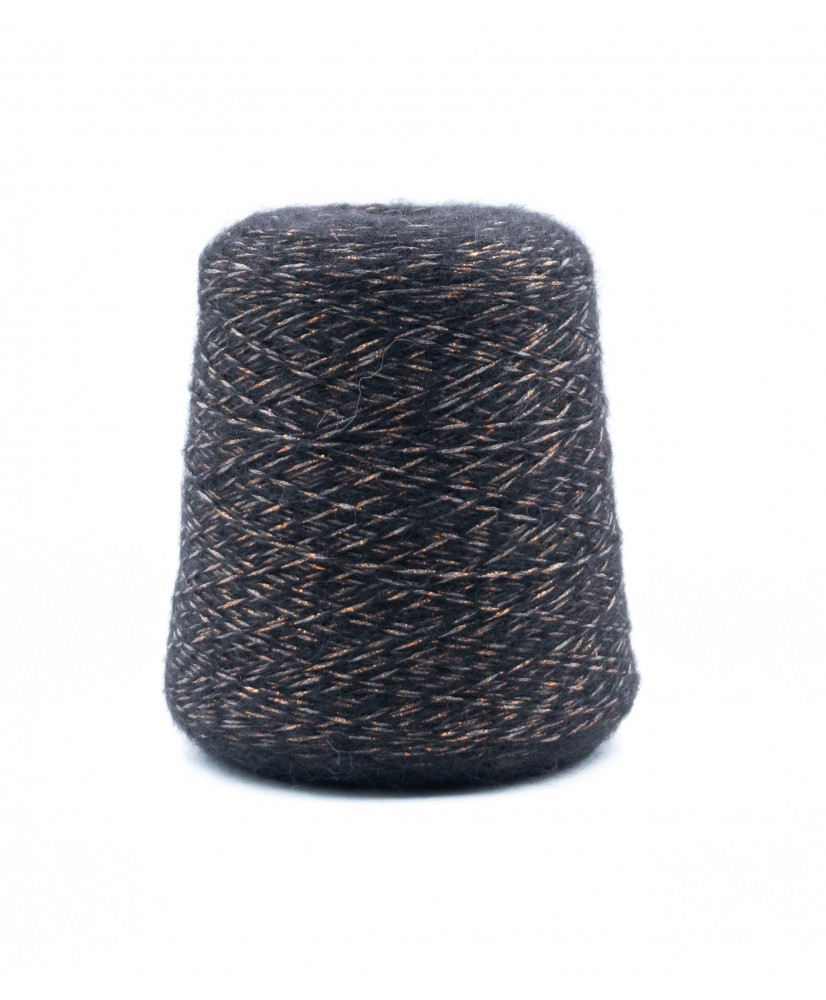 Viscose 36% Mohair 30% Polyamide 25% Polyester 9%