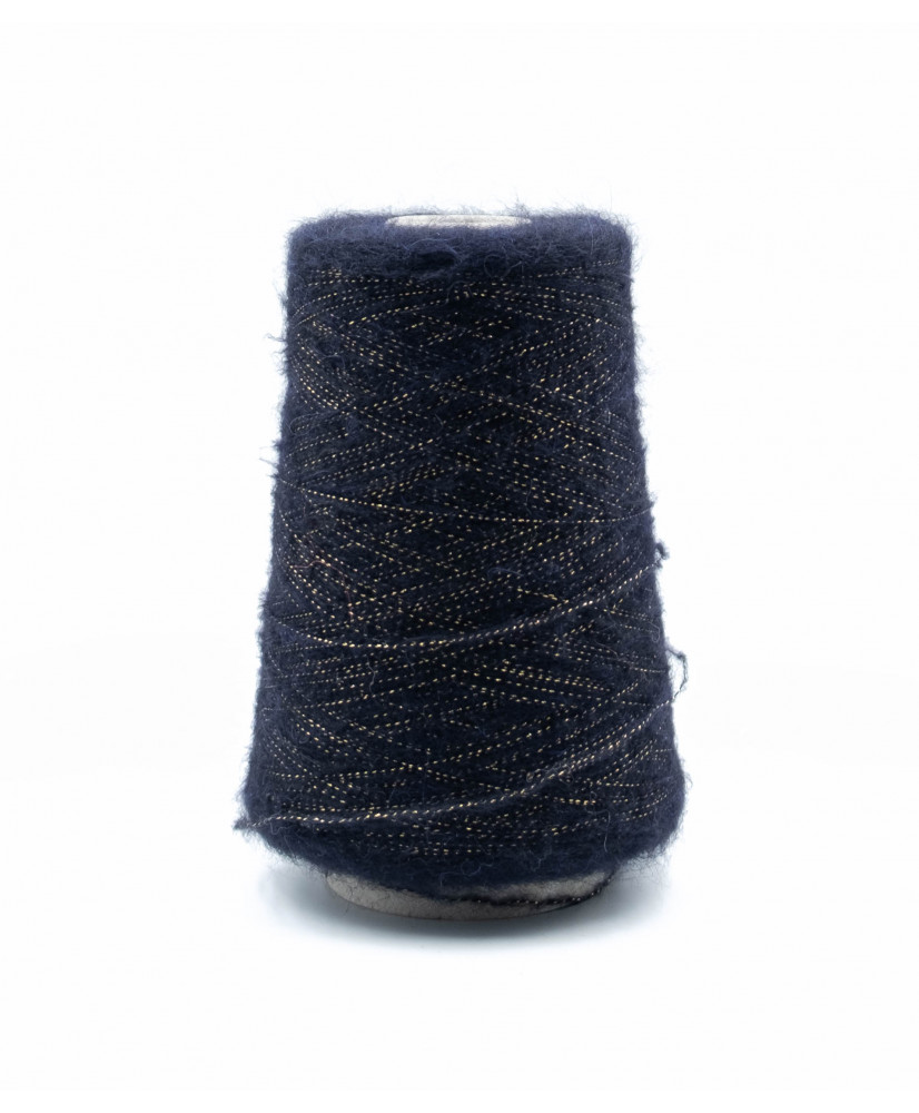 Alpaca 67% Wool 12% Polyamide 15% Polyester 6%