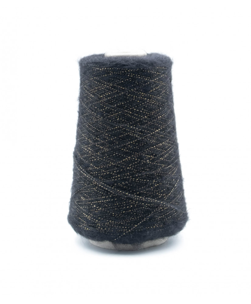 Alpaca 67% Wool 12% Polyamide 15% Polyester 6%