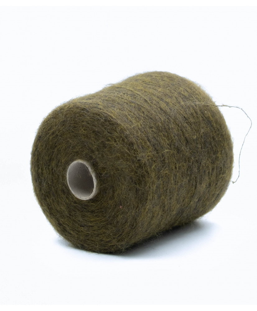 Kidmohair 61% Polyamide 31% Merino 8%
