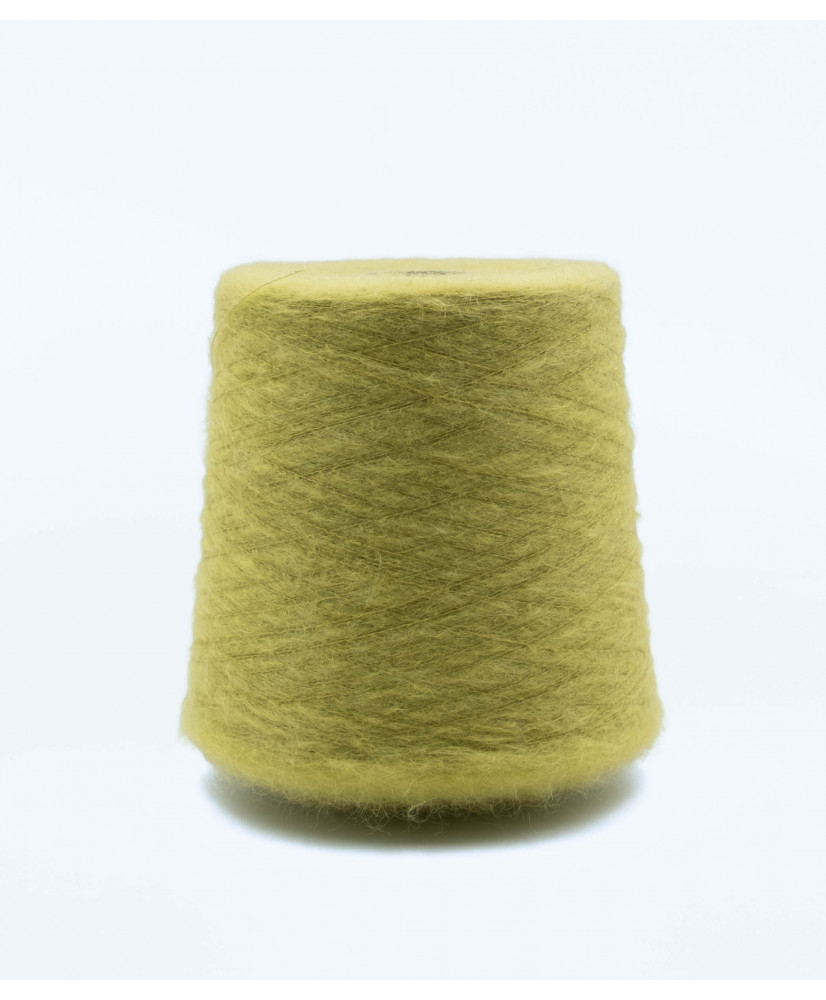 Kidmohair 61% Poliammide 31% Merino 8%