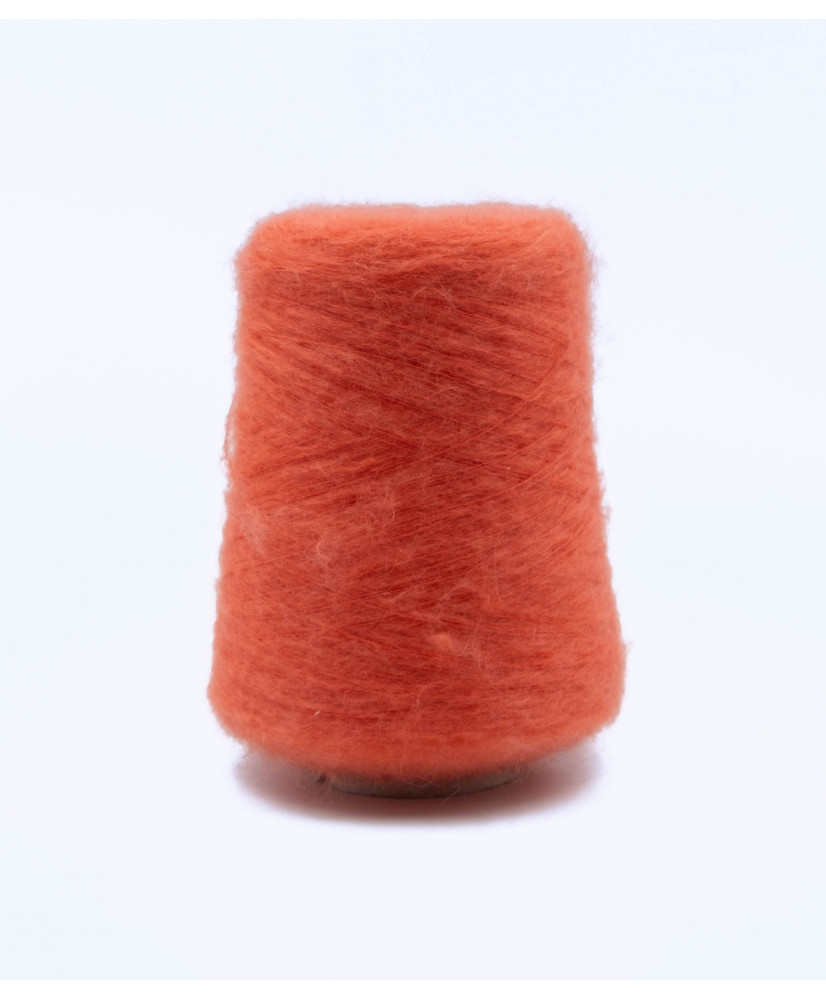 Kidmohair 61% Polyamide 31% Merino 8%