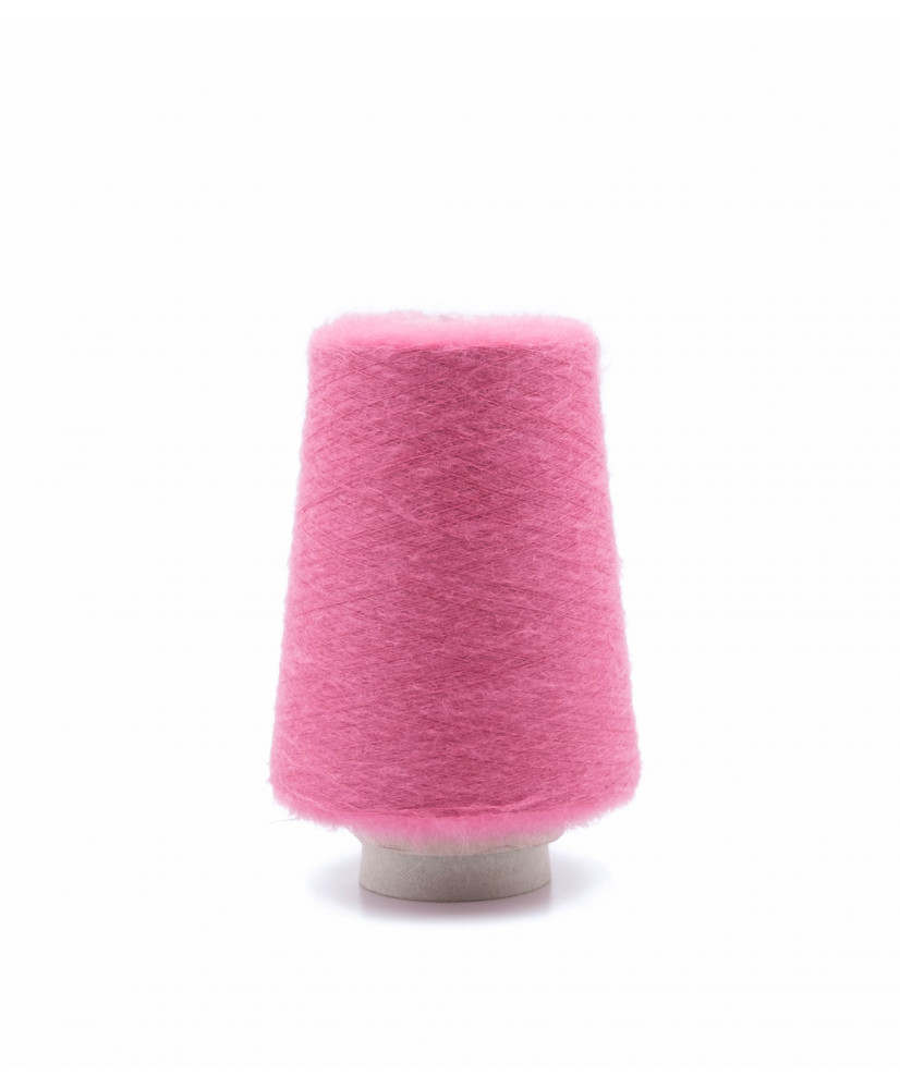 Kidmohair 58% Polyamide 36% Merino 6%
