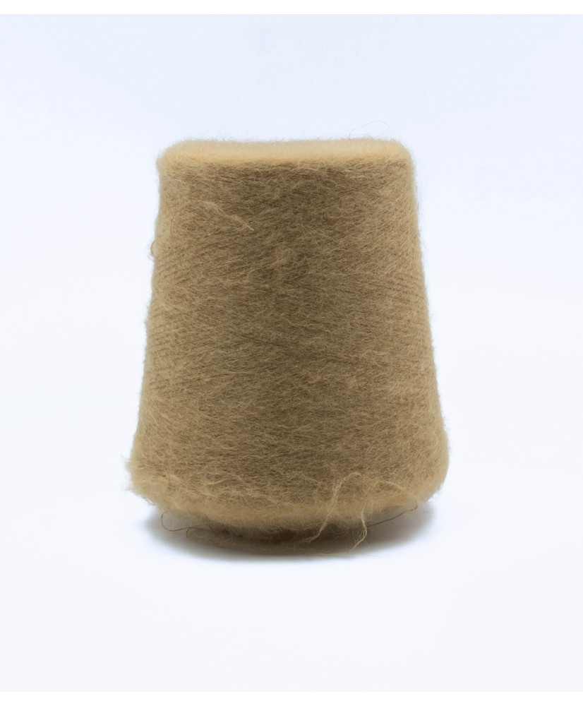 Kidmohair 58% Polyamide 36% Merino 6%