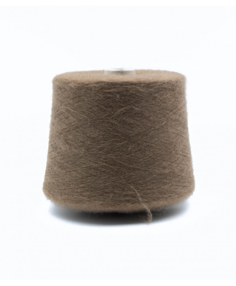 Kidmohair 58% Polyamide 36% Merino 6%