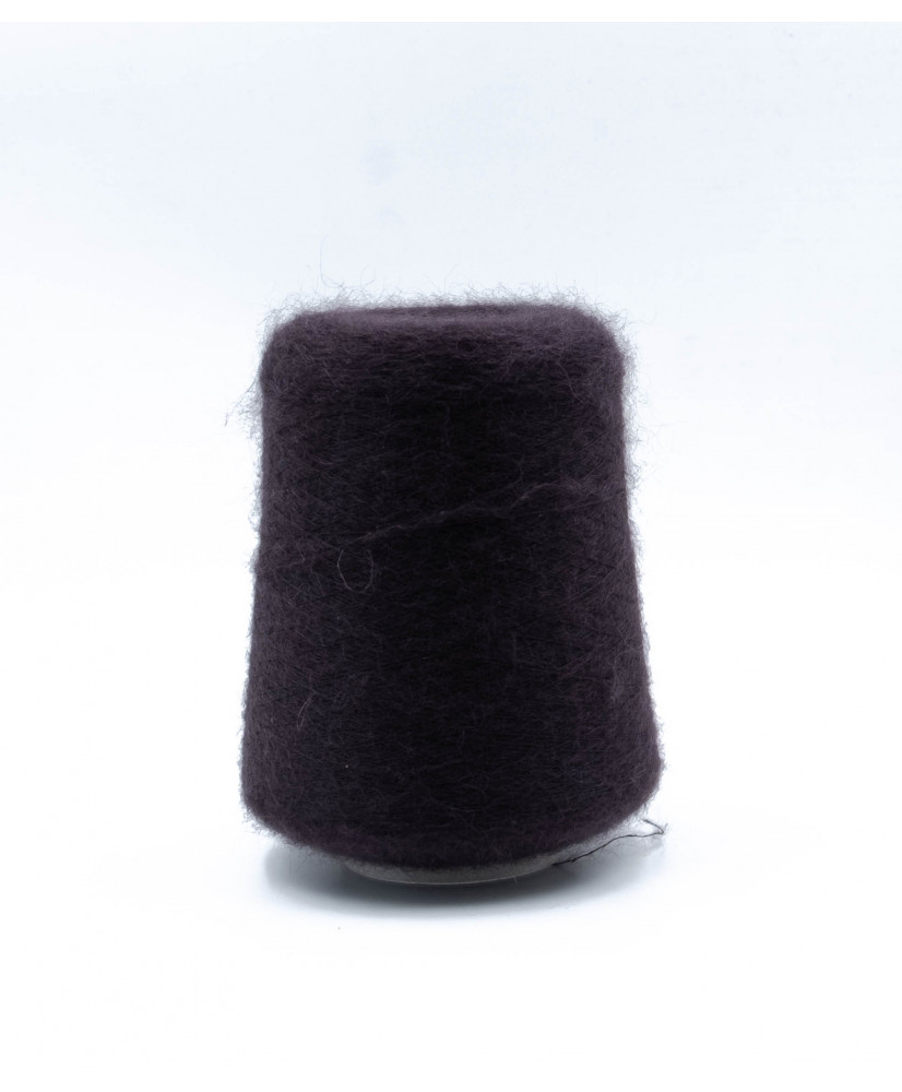 Kidmohair 58% Polyamide 36% Merino 6%