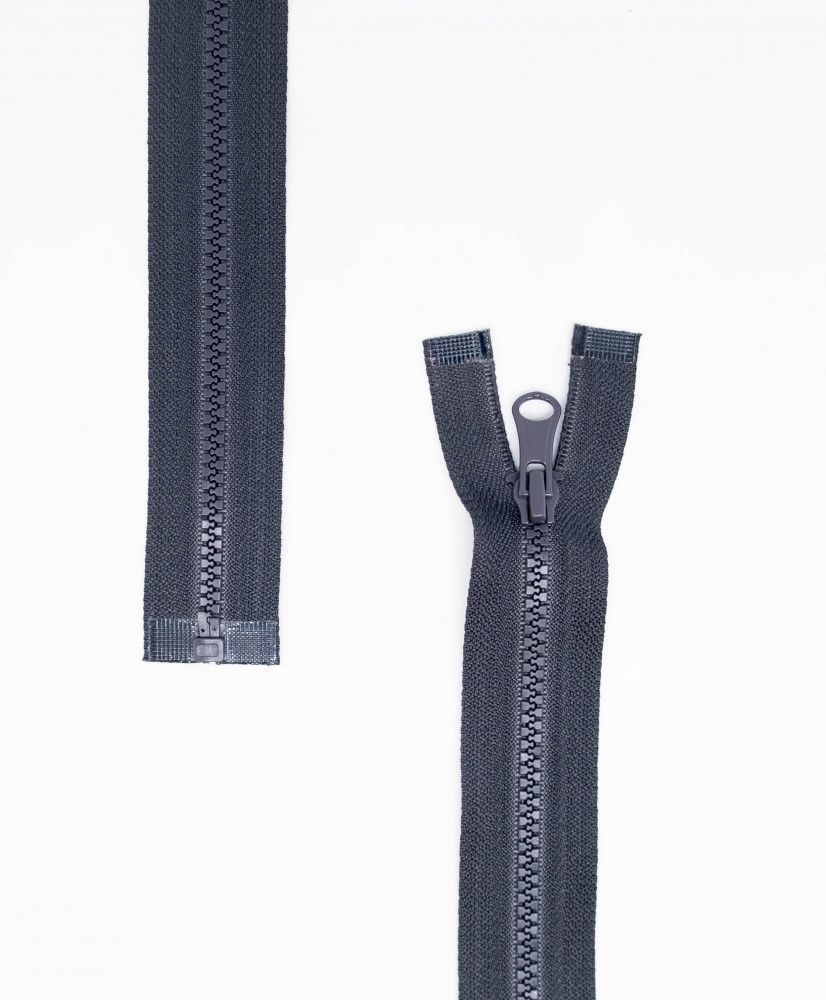 Plastic zipper with removable chain