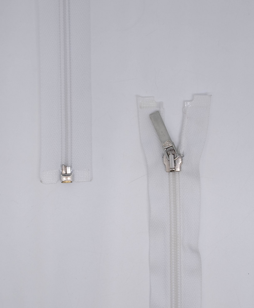 Plastic zipper with releasable chain and metal slider