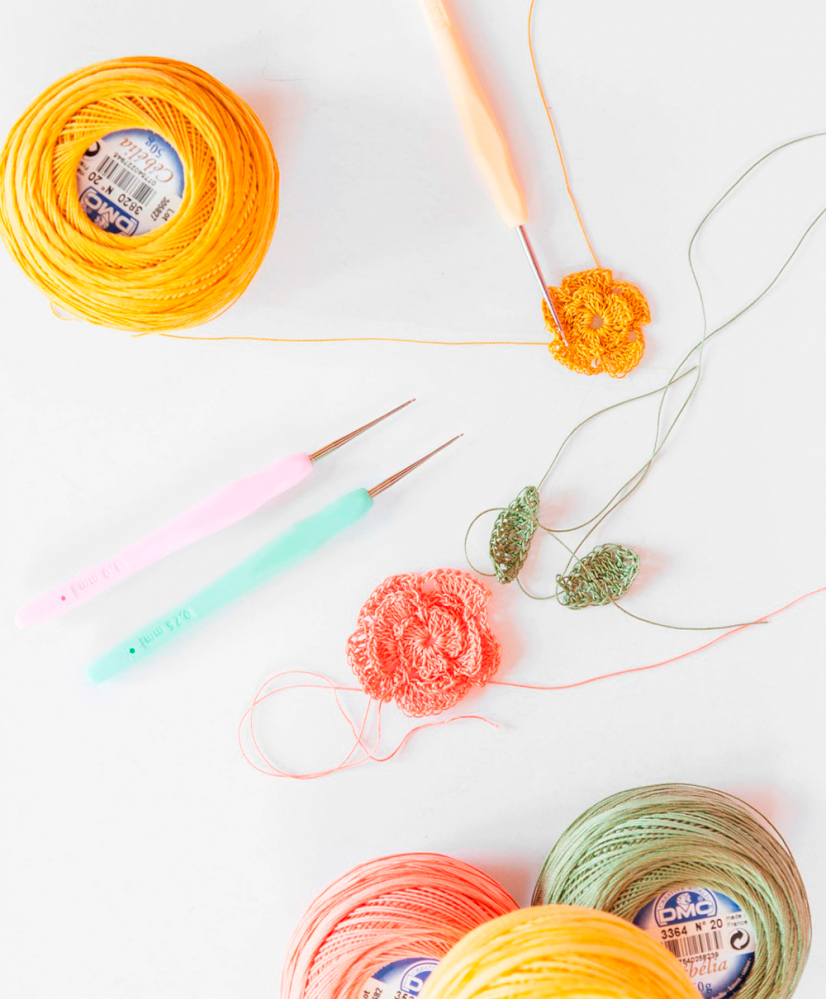 Crochet hook with ergonomic silicon handle