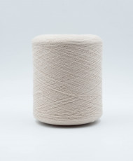 Merino 76% Cashmere 14% Solvron 10%.