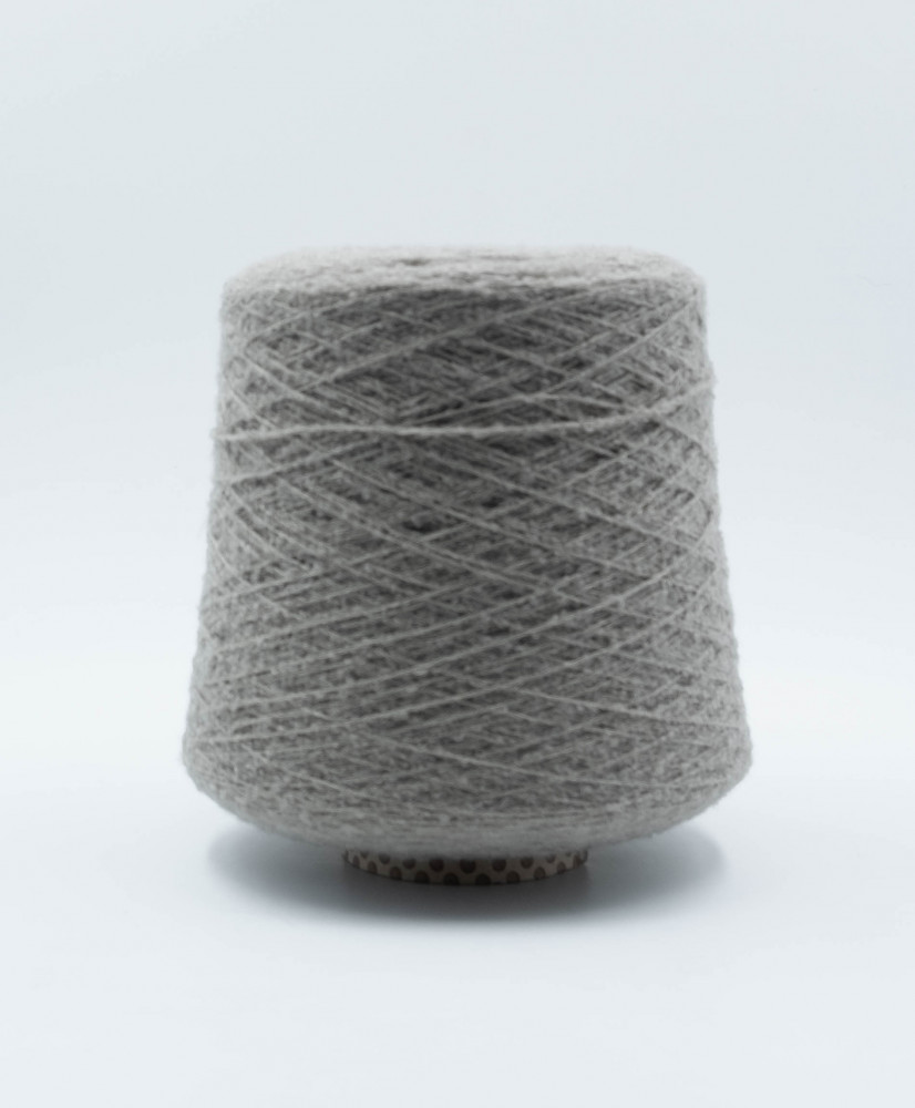 Cashmere 53% Lambswool Extrafine 27% Silk 20%