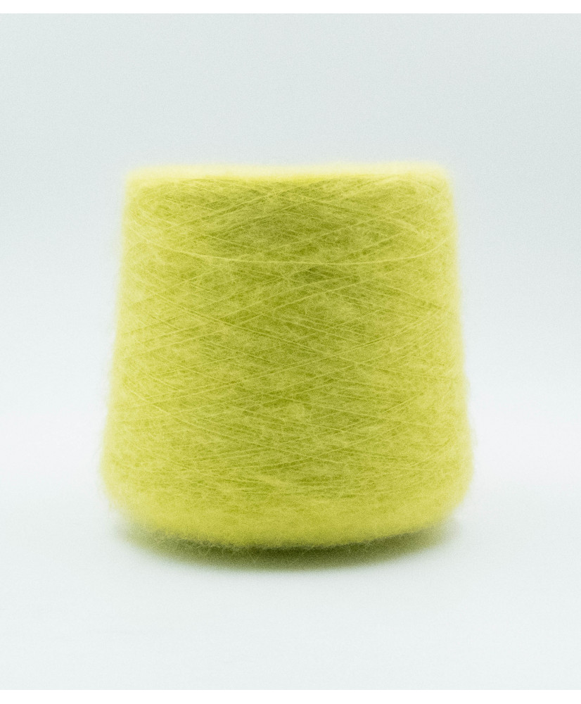 Mohair 81% Polyamide 17% Elastane 2%