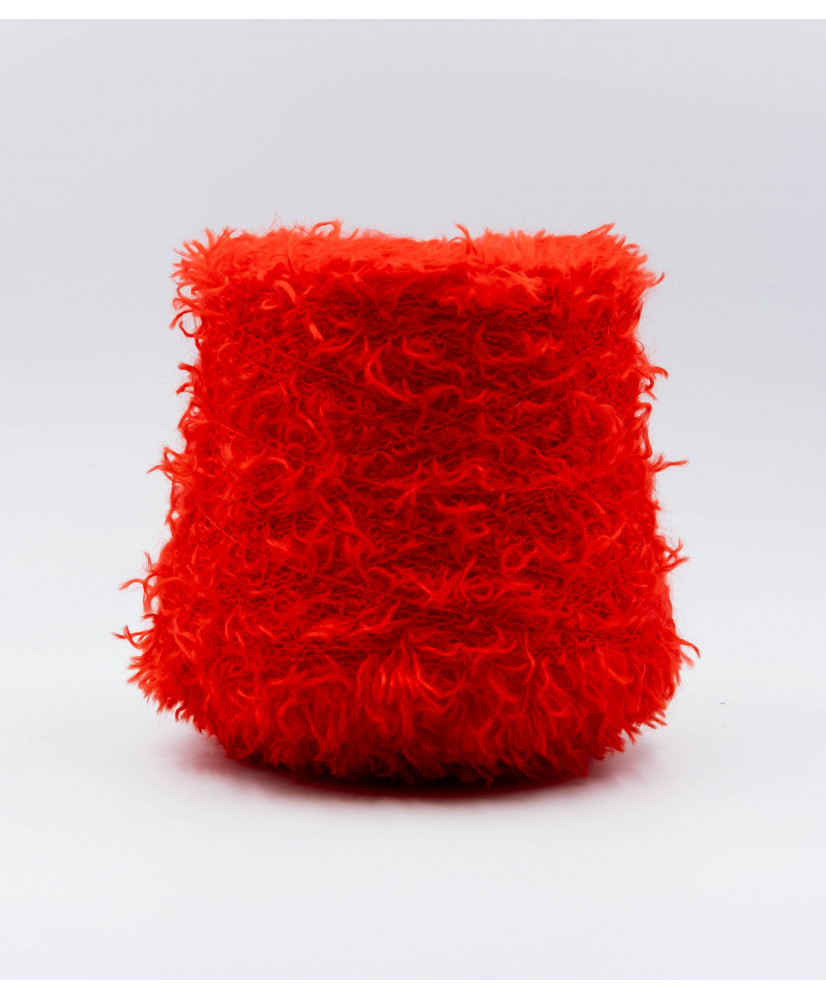Mohair 67% Polyamide 23% Wool 8%