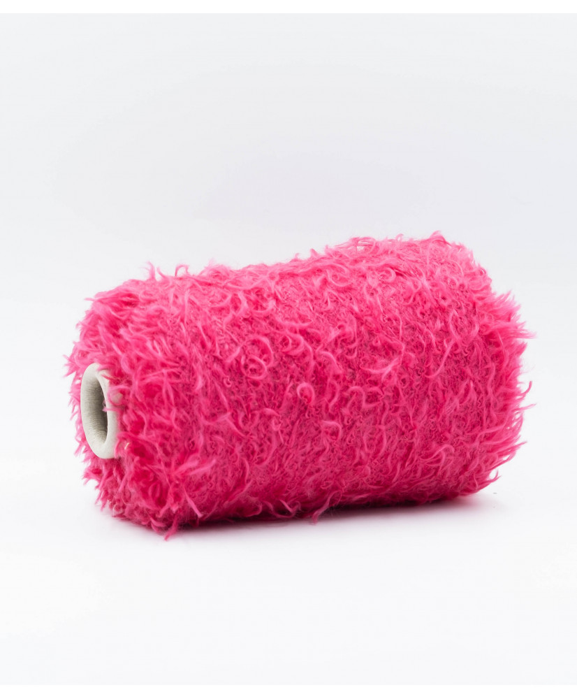 Mohair 67% Polyamide 23% Wool 8%