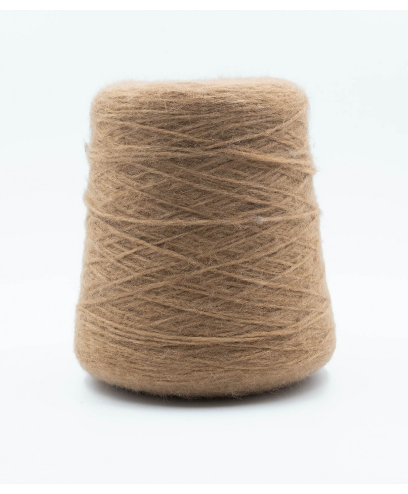Baby alpaca 68% Merino10% Polyamide 22%