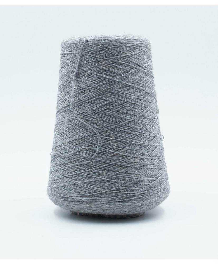 Merino 60% Silk 17% Cashmere 9% Viscose 13% Polyester 1%