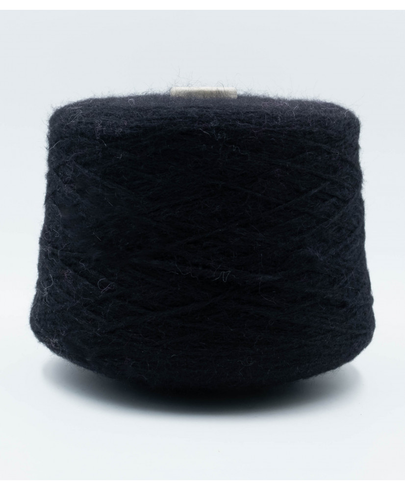 Alpaca 49% Wool 27% Polyamide 24%
